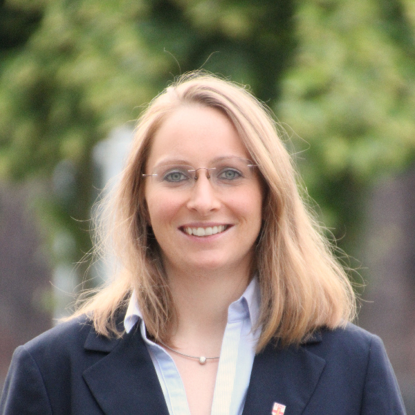  Sarah Stantscheff